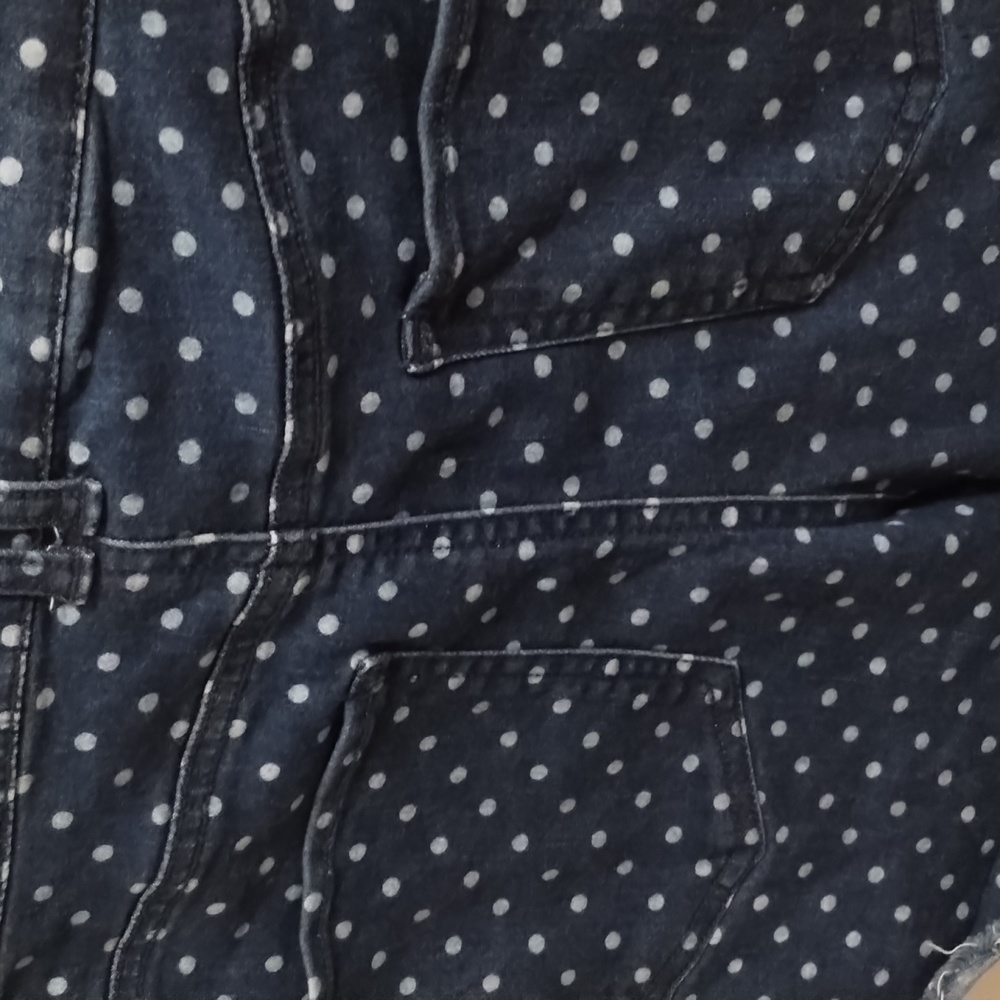 Shorts - Picture 3 of 3